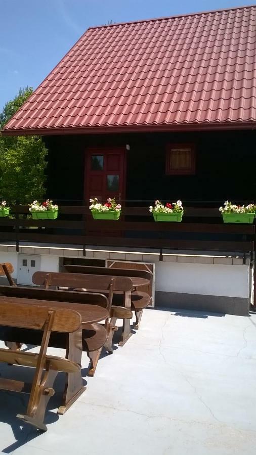 Apartments Family Trauber Korenica Dış mekan fotoğraf