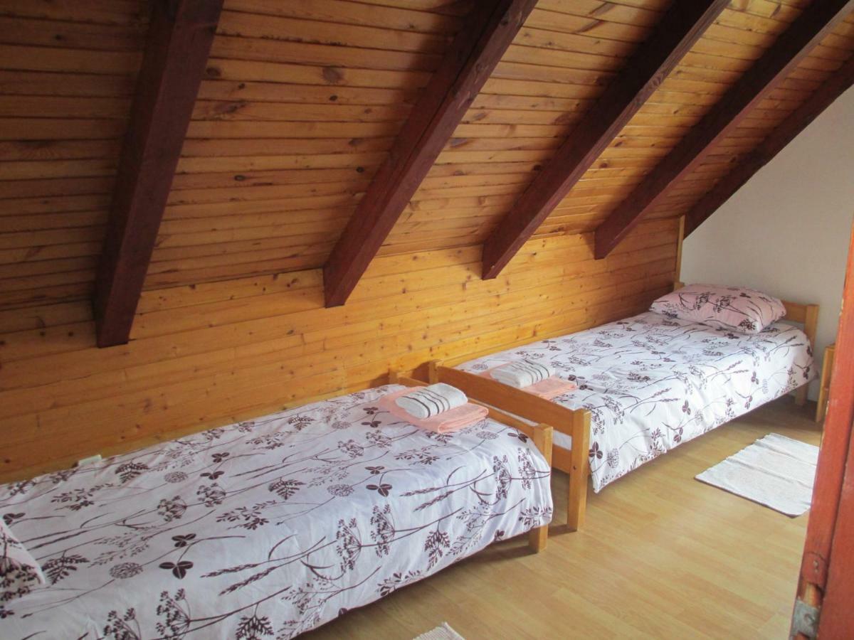 Apartments Family Trauber Korenica Dış mekan fotoğraf
